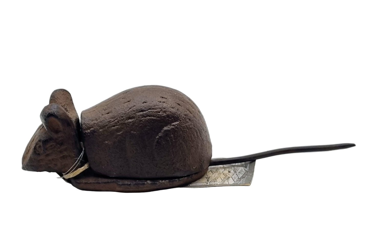 Key protection with cast iron mouse